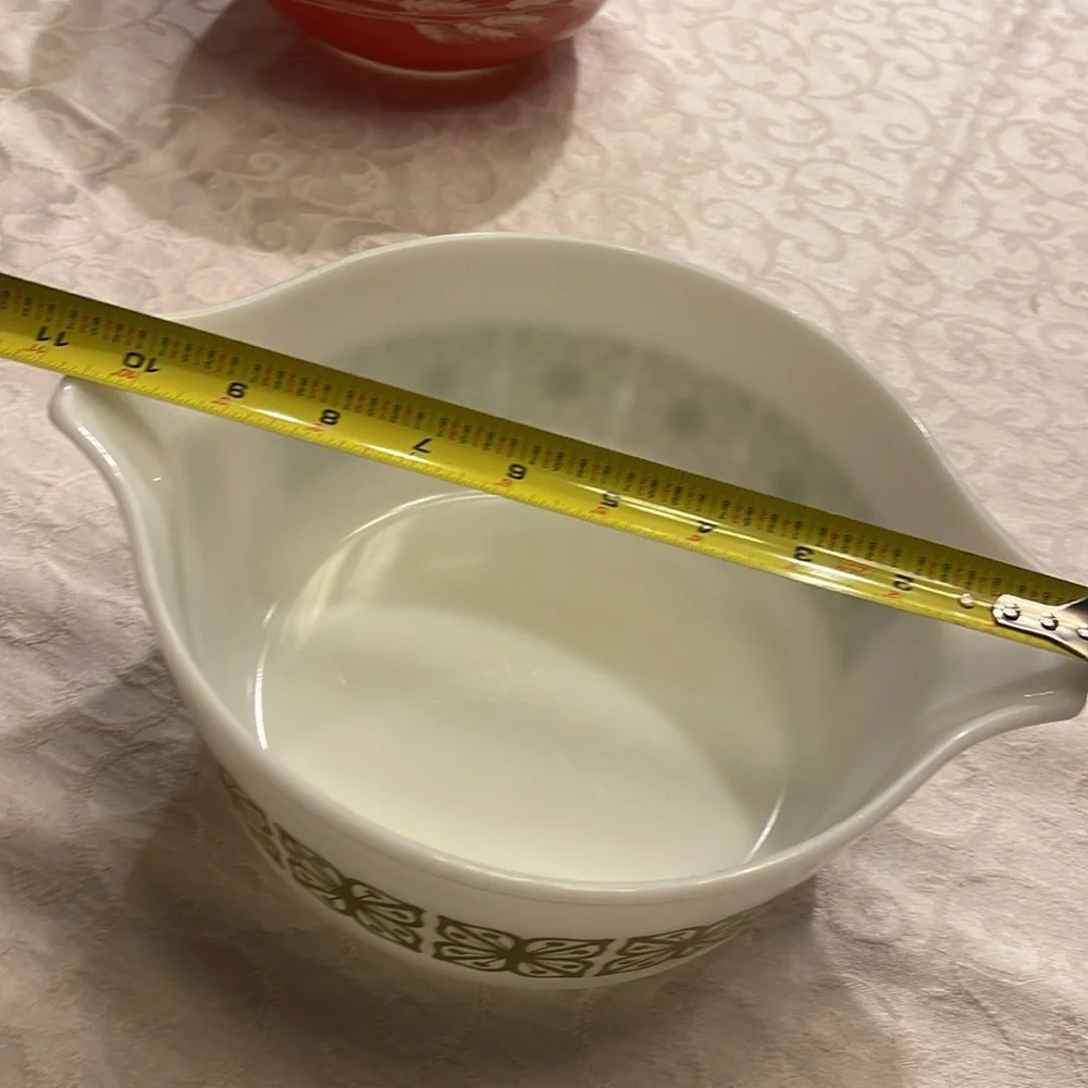 Vintage Pyrex  475-b 2.5 QT casserole dish ovenware USA